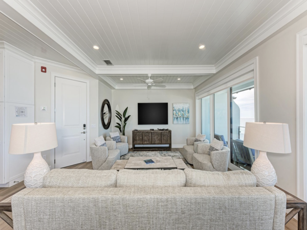 Anna Maria Island Beachfront Condo Rental - Luxury 4-Bedroom Gulf-View Vacation Condo with Pool and Spa